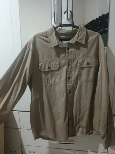 Camiseta de botão casual no estilo sarja tamanho M