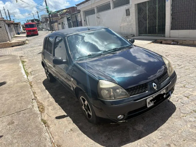 Renault Clio Authentique 1.0 8V 3P 2004