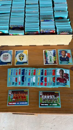 Lote 500 figurinhas da copa, sem repetições.