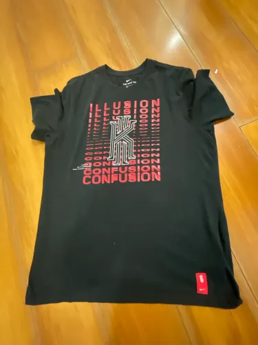 Camiseta Nike original tamanho G em ótimo estado !