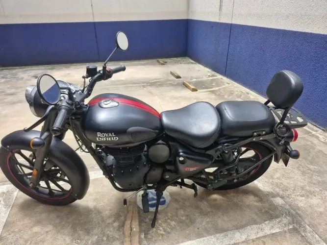 Royal Enfield Classic Dark 350cc ABS 2025