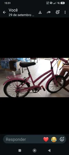Bicicleta rosa ? semi nova