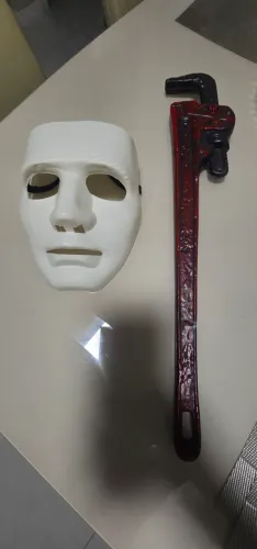 Mascara e ferramenta carnaval