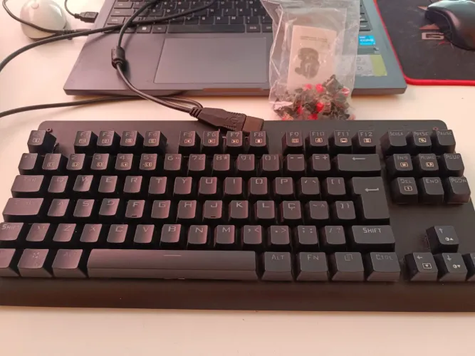 Vende-se teclado mecânico da Dragon 1 ano de uso