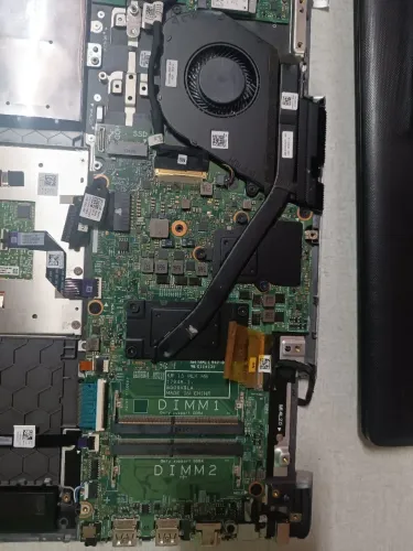 Teclado e Placa mãe com defeito Dell Inspiron 15 7580