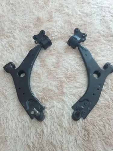 Par de bandejas Ford Focus originais