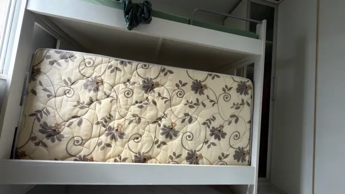 Vedo dois colchões de solteiro