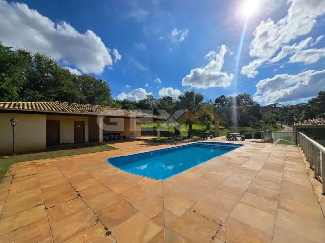 Chácara à venda em Marilândia, 6 quartos, espaço gourmet com piscina.