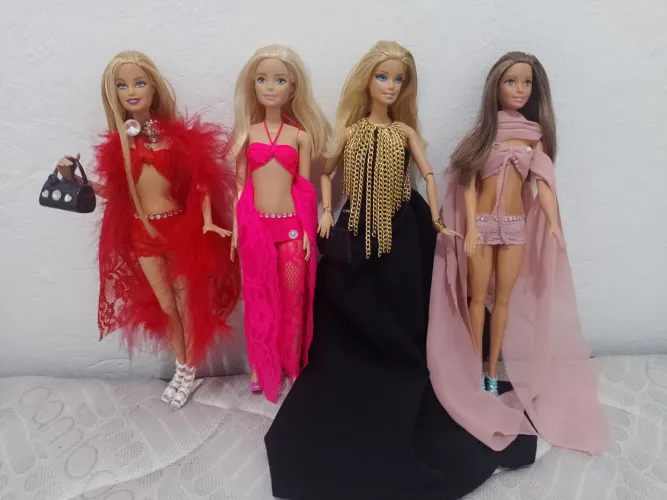 Lote de Barbie R$ 30,00