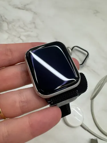 Vendo Apple Watch SE