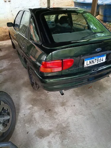 Ford Escort GL 1.6 MPI 2001