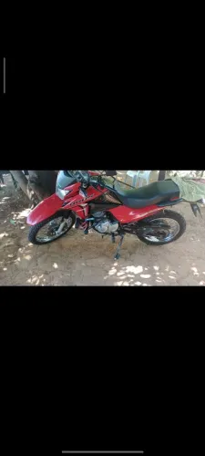 Vende-se está moto