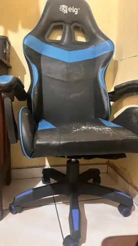 Venda-se cadeira gamer dragon usada.