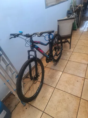 Bicicleta ano 29 semi nova