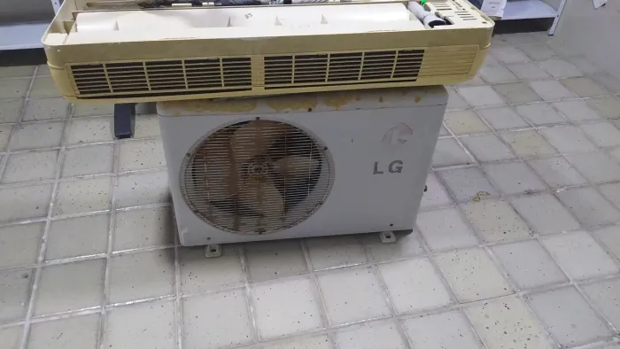 Ar condicionado e ventilador 