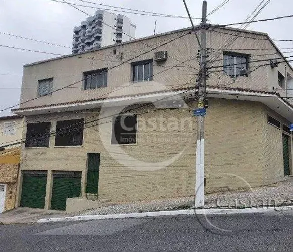 prédio misto com galpão e apartamentos