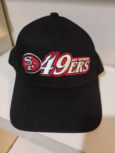 Boné Mitchell e ness San Francisco 49ers.