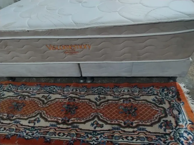 Cama tamanho Queen 158x198 ( entrego sem taxa)