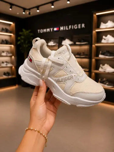 Tênis feminino novo