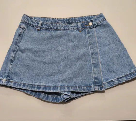 Shorts saia, jeans tamanho 44