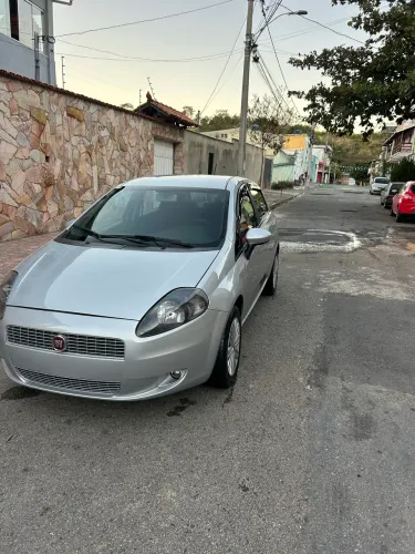 Fiat Punto Essence 1.8 Flex 16V 5P 2012