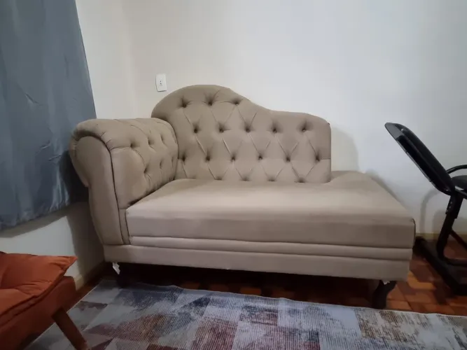 Divã em Bom estado em tecido suwed