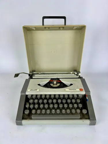 MÁQUINA DE ESCREVER _ OLIVETTI TROPICAL
