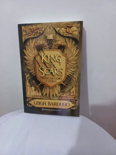 Livro King of Scars: Trono de Ouro e Cinzas 