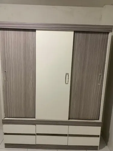 Vendo guarda-roupa