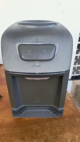 BEBEDOURO DE MESA