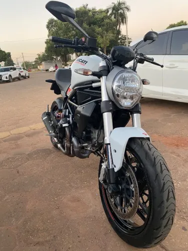 Ducati Monster 797. 803 cc. 