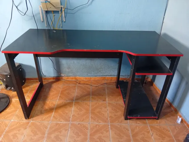 Mesa Gamer ME 4152 - URGENTE -R$140