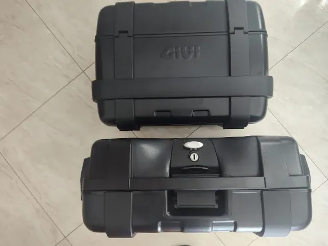 BAÚS GIVI TREKKER LATERAL 33L PAR