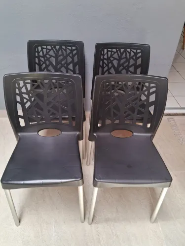 Cadeiras Plásticas 