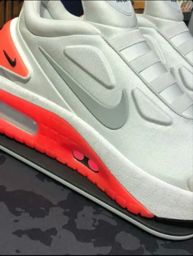 Tênis Nike Adapt Auto Max
