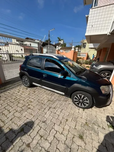 Toyota Etios Cross 1.5 Flex 16V 5P Mec. 2015