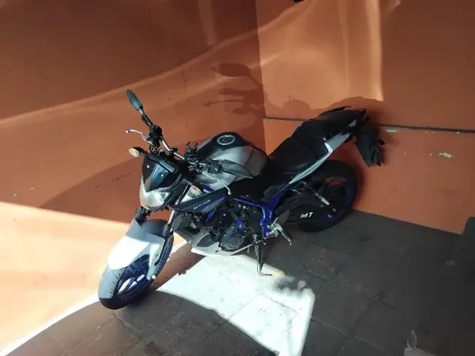YAMAHA MT03 PRATA/AZUL