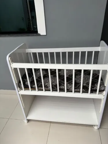 Mine berço conservado