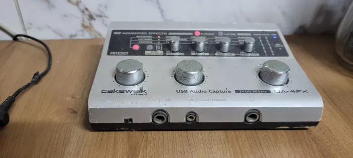 Interface De Áudio Roland Ua-4fx