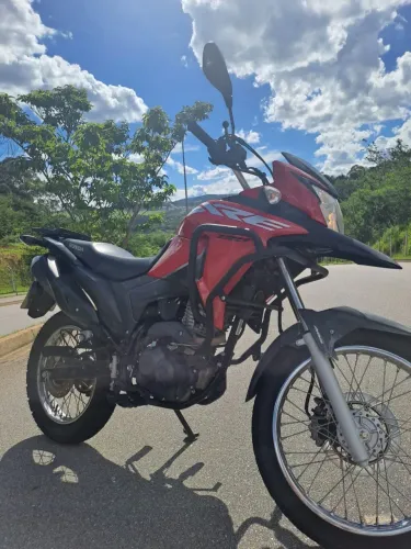 XER 190 Flex na cor vermelha