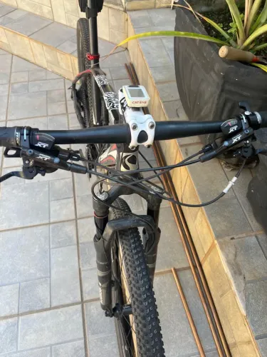 Bicicleta Mountain Bike aro 29