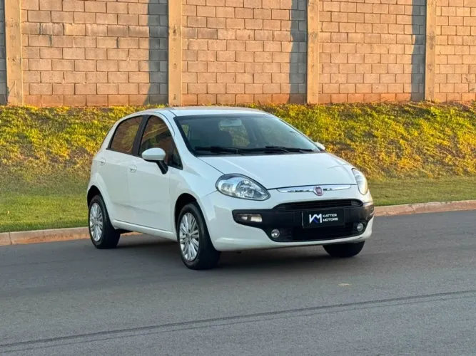 Fiat Punto Attractive 1.4 Fire Flex 8V 5P 2014