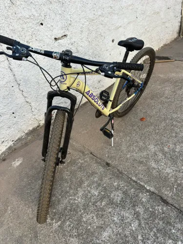 Bicicleta aro 29 tamanho17, ideal para trabalhar, ou uso diário somente venda. !!!!