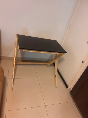 Mesa de madeira dobrável 