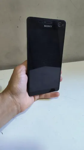 Antigo Celular Sony Xperia não funciona, para colecionador 