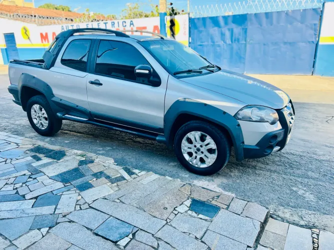 Fiat Strada Adventure1.8/ 1.8 Locker Flex CD 2012