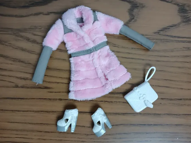 Roupinha Fashionistas Barbie Mattel