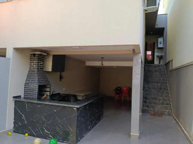 Aluga-se casa com espaço gourmet