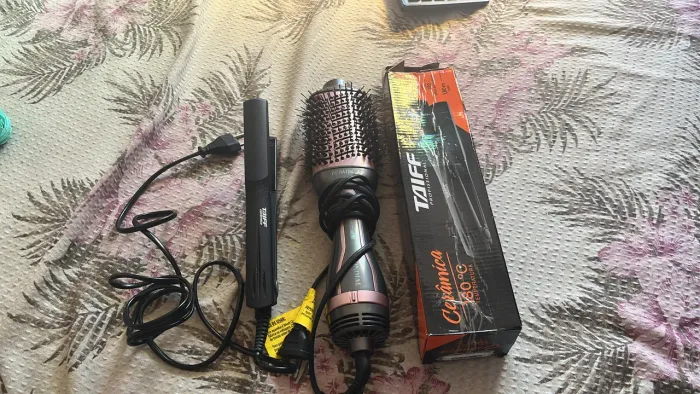 Vendo escova secadora e chapinha Taiff valor 250