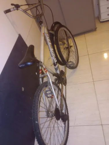 Vendo uma bike 250 tem conversa no valor ou troco por uma infantil para menina 